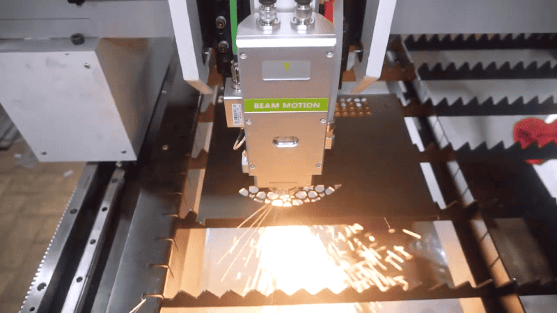 Kreasi Keren dengan Mesin Laser Cutting Plat Besi: Berapa Harganya? 1 Proses Cutting Plat Besi Mesin Laser Cutting Plat Besi
